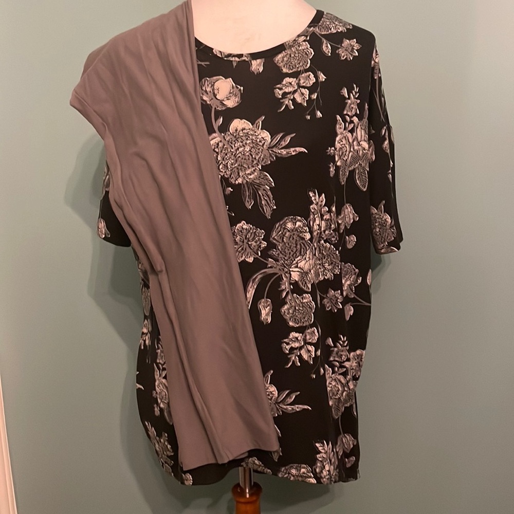 XXS LuLaRoe Irma top and gray OS leggings
